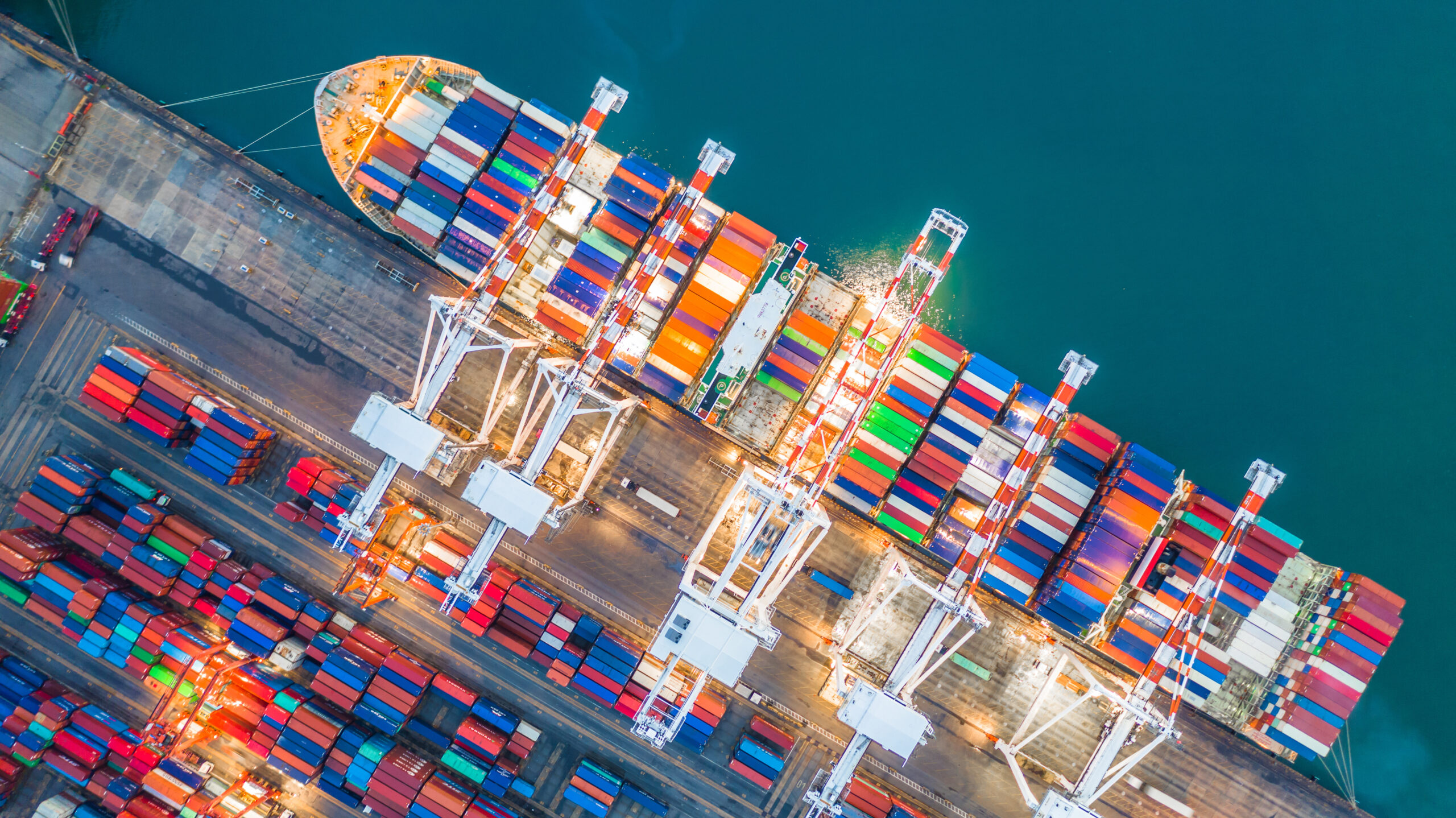 The Difference Between Cargo and Freight Insurance: Which One Do You Need?