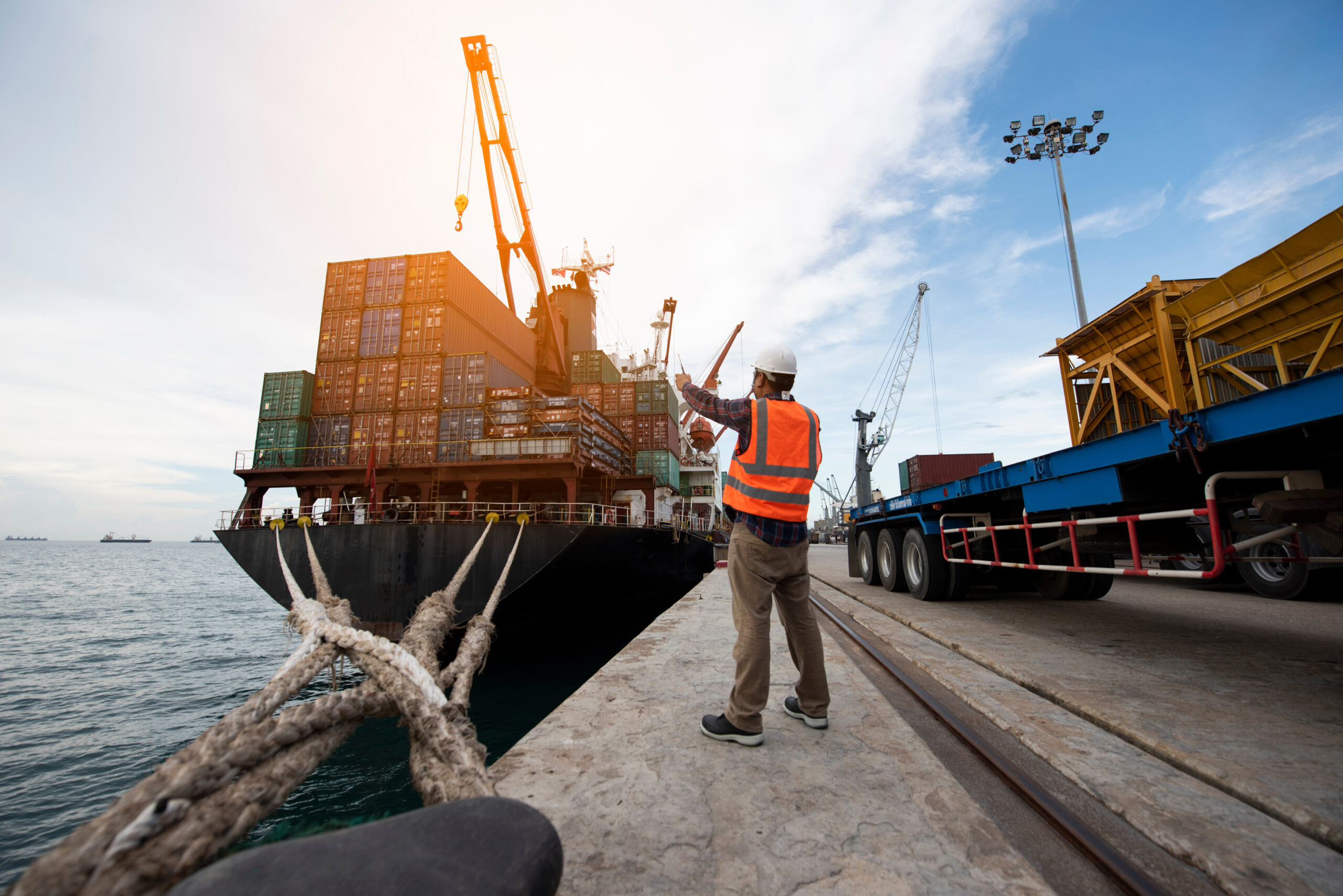 Would Cross-Docking Be Beneficial for Your Shipping Logistics?